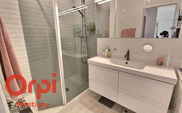 Appartement à vendre    3 pièces • 62 m2 Montigny-le-Bretonneux