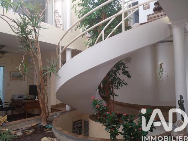 Maison à vendre 8 pièces 292 m² Sanary-sur-Mer