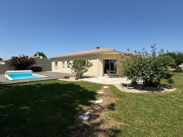 17600 SAUJON Maison avec piscine chauffée et double garage à Saujon