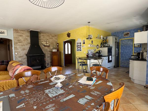 17600 SAUJON Maison avec piscine chauffée et double garage à Saujon
