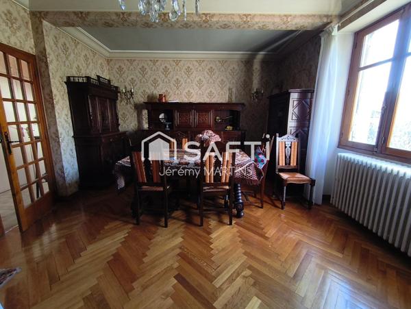 Maison familiale, appartement, jardin et dépendances