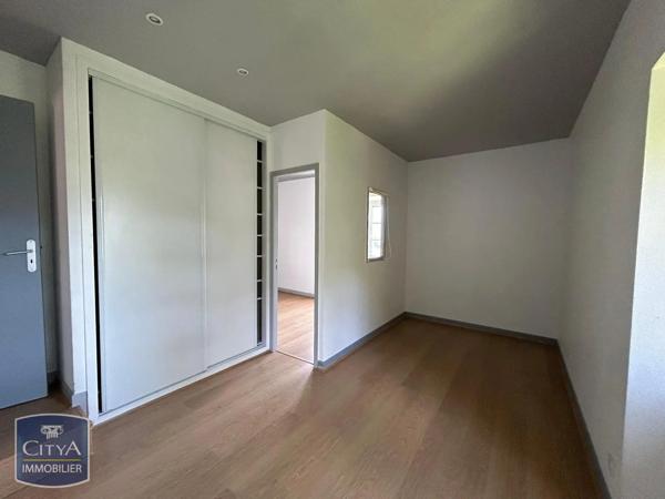 Appartement à louer 6 pièces 121.66m² Corenc (38700)