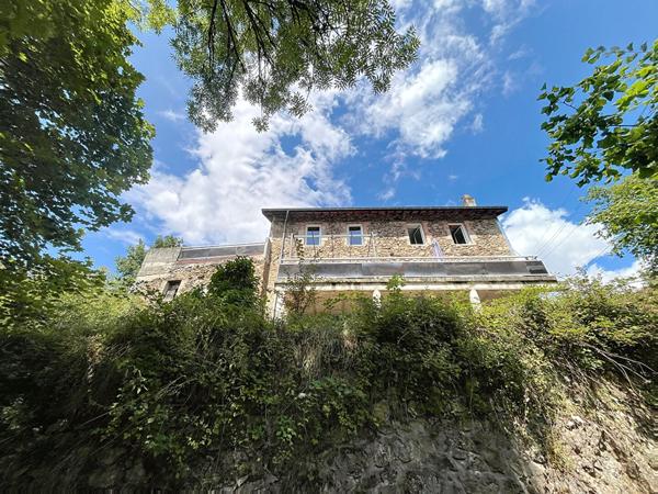 EXCLUSIVITE ! Maison Yssingeaux de plus de 150 m2 à 5 minutes de l'axe 88