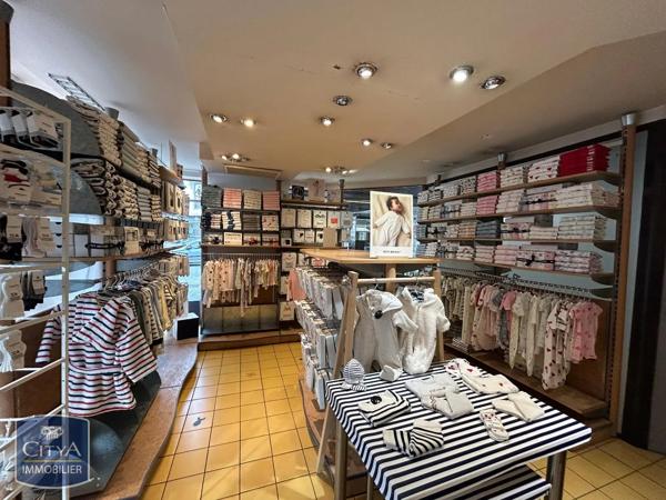 Local commercial à louer 142.68m² Tarbes (65000)