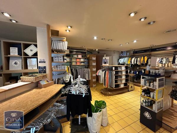 Local commercial à louer 142.68m² Tarbes (65000)