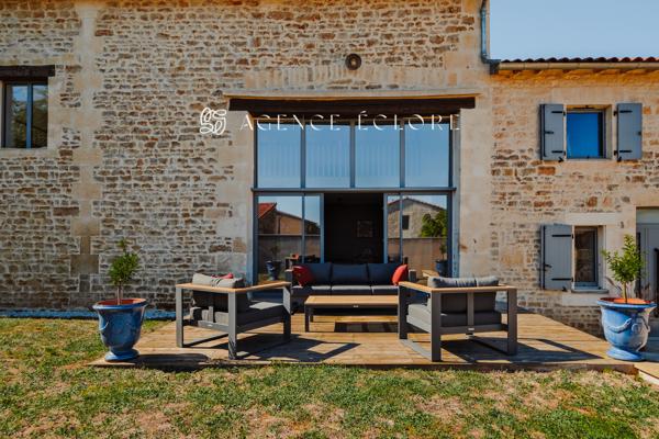 Grange réhabilitée d’exception, alliant authenticité et modernité