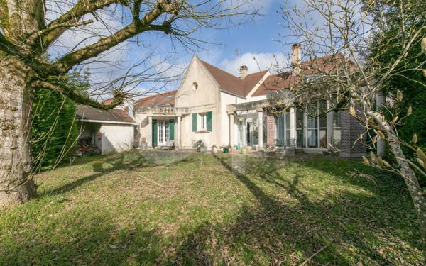 Maison à vendre    7 pièces • 199 m2 Pontault-Combault