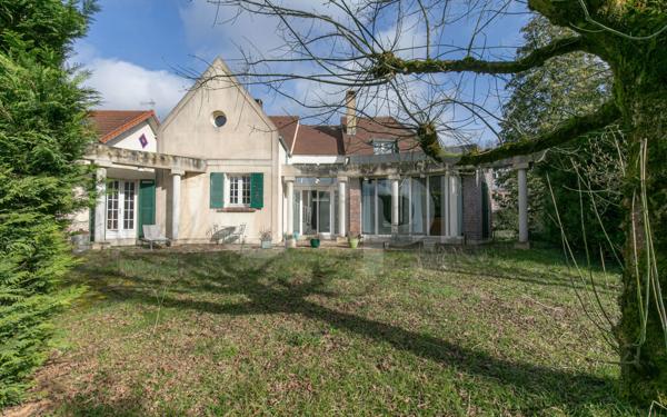 Maison à vendre    7 pièces • 199 m2 Pontault-Combault