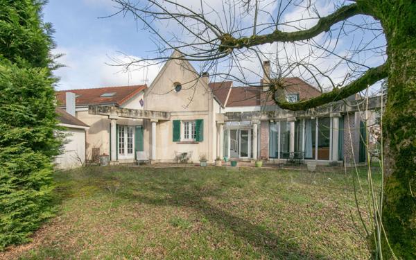 Maison à vendre    7 pièces • 199 m2 Pontault-Combault