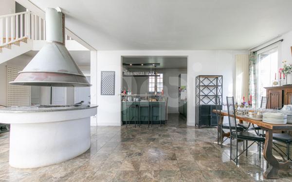 Maison à vendre    7 pièces • 199 m2 Pontault-Combault