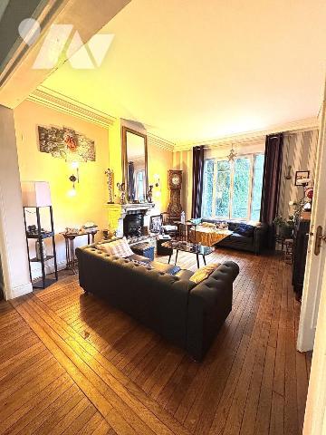 Maison de caractère au Centre de Crépy en Valois