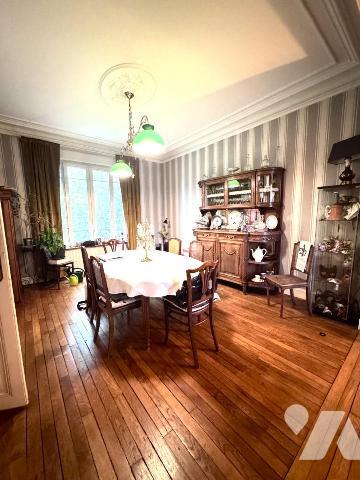 Maison de caractère au Centre de Crépy en Valois