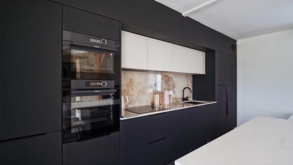 Magnifique Maison en Pierre Rénovée - avec sa grange à rénover de 143 m2