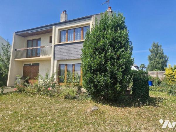 Maison à vendre à Acigné (35690) en Ille-et-Vilaine (35)
Votre office notarial vous propose à ...