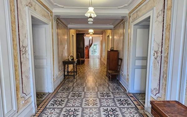 Maison à vendre    14 pièces •  Saint-Martin-d'Oney