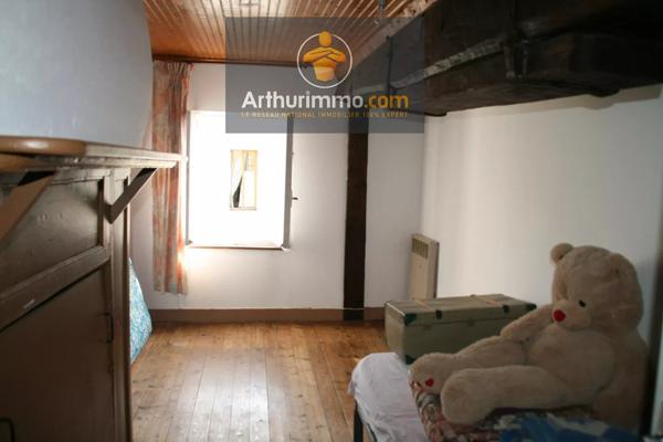 Vente                                                      Maison
                        
                     4 pièces                      101 m2                     à Josselin