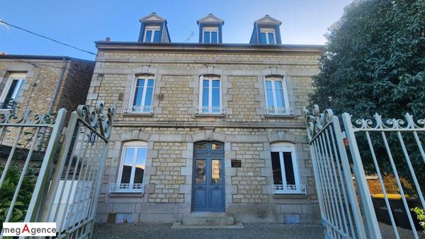 Appartement à FOUGERES, 35300 - 3 pièces 85m²