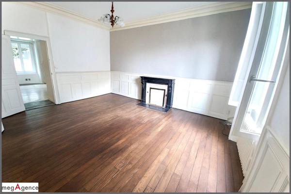 Appartement à FOUGERES, 35300 - 3 pièces 85m²