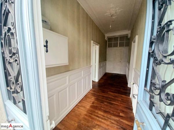 Appartement à FOUGERES, 35300 - 3 pièces 85m²