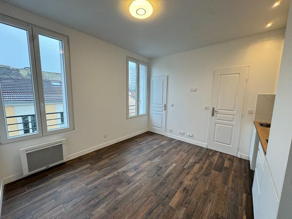 DEUX PIECES EN DUPLEX /19 M² / IVRY-SUR-SEINE