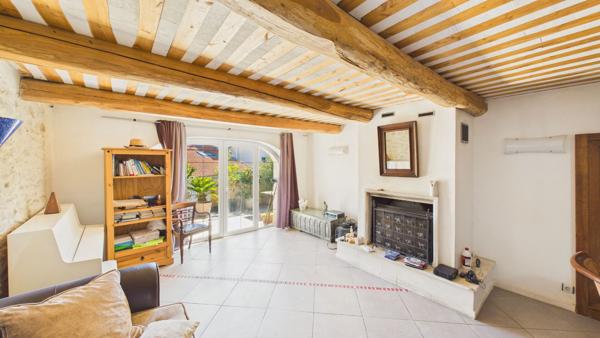 À 5 km d'Avignon Maison de Village Type LOFT 170 m² avec Terrasse, Garage Idéale 2 Familles Rognonas