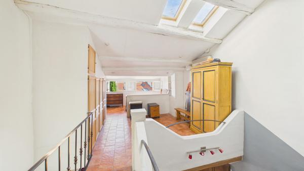 À 5 km d'Avignon Maison de Village Type LOFT 170 m² avec Terrasse, Garage Idéale 2 Familles Rognonas