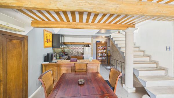 À 5 km d'Avignon Maison de Village Type LOFT 170 m² avec Terrasse, Garage Idéale 2 Familles Rognonas