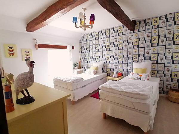 DANS UN HAVRE DE PAIX