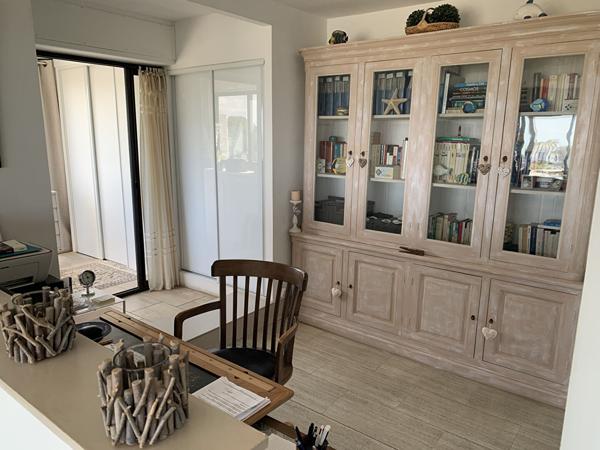 MAGNIFIQUE TROIS PIECES RENOVE VUE PORT