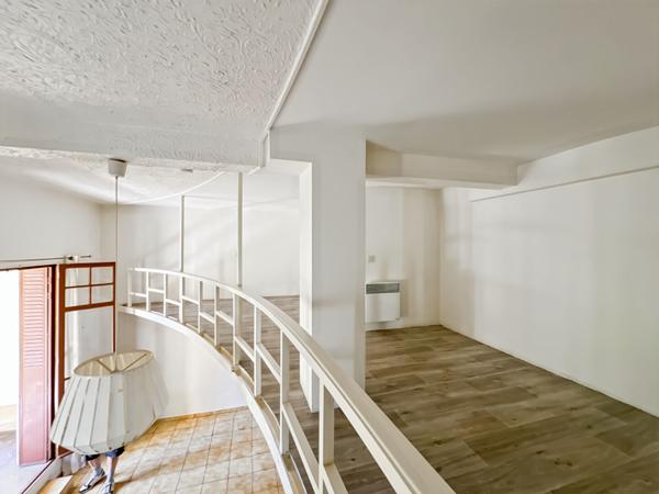 LE CANNET Maison indépendante de caractère avec 2 appartements et jardin