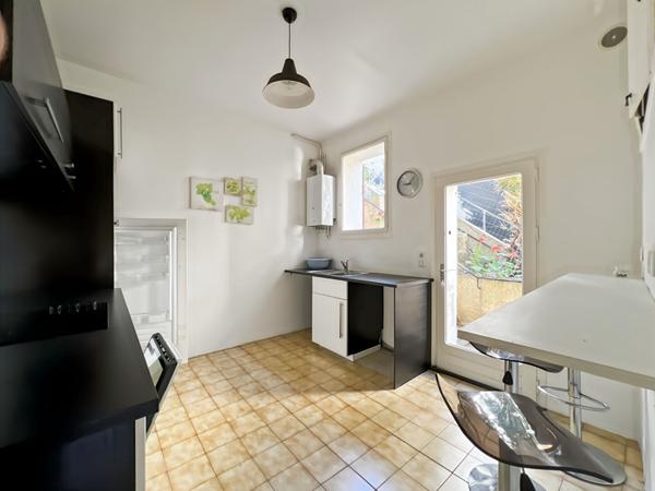 LE CANNET Maison indépendante de caractère avec 2 appartements et jardin