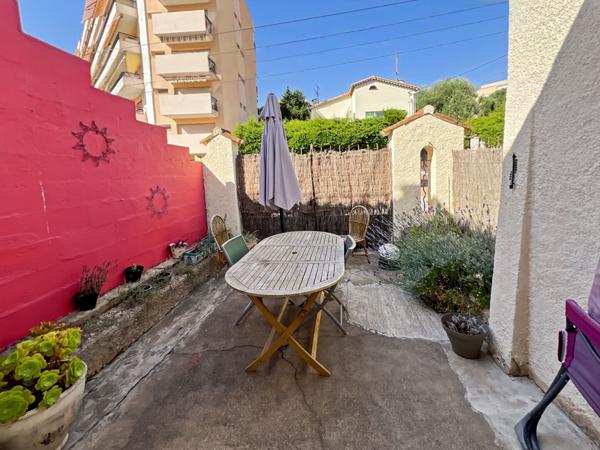 LE CANNET Maison indépendante de caractère avec 2 appartements et jardin