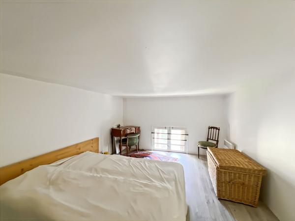LE CANNET Maison indépendante de caractère avec 2 appartements et jardin