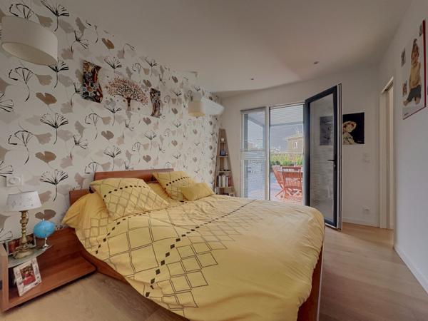 GUJAN MESTRAS ! Maison 4 pièces de 109 m2, terrasse, toit-terrasse, piscine, carport, parcelle de 414 m2