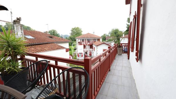 Maison quatre chambres et un studio