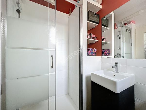 Maison à vendre d'une superficie de 58m2 à Combrée - 1 chambre et un bureau - Jardin