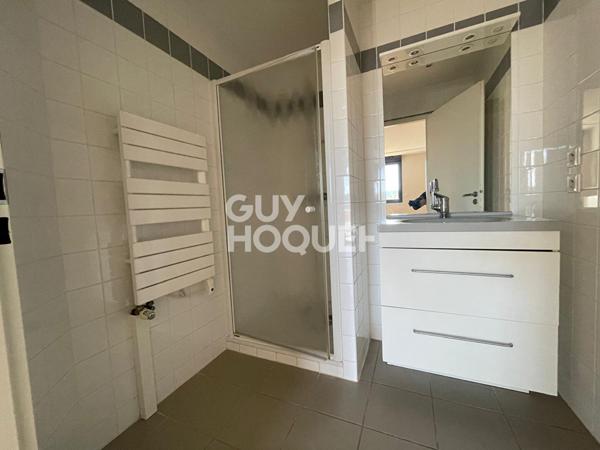 PLACE GALILEE (Grésilles-champollion) APPT T4 AVEC GARAGE