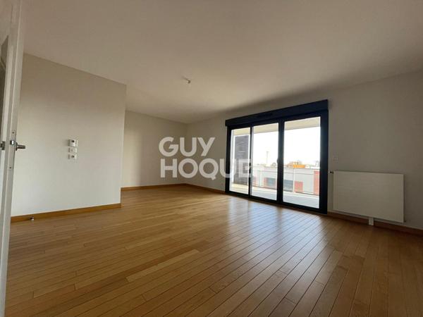 PLACE GALILEE (Grésilles-champollion) APPT T4 AVEC GARAGE