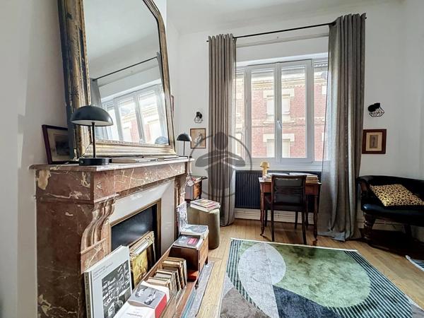 Vente                                                      Appartement
                        
                     2 pièces                      55 m2                     à Saint-Quentin