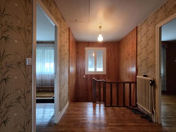 MAISON FAMILIALE 4 CHAMBRES AVEC JARDIN CLOS PONTIVY (56) BR