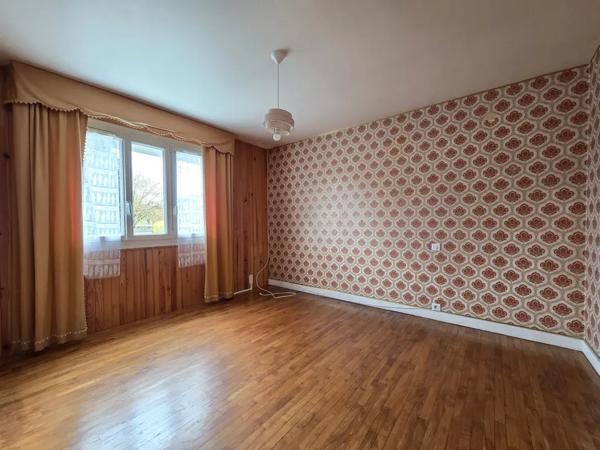 MAISON FAMILIALE 4 CHAMBRES AVEC JARDIN CLOS PONTIVY (56) BR