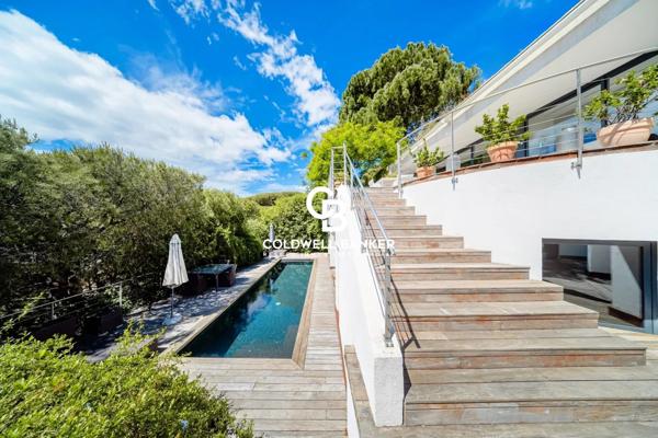 Maison 10 pièces à vendre Marseille 8ème - 13008 / Réf: 85066395