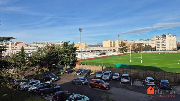 Villeurbanne (69100) À LOUER - T3 lumineux avec balcon et loggia fermée - 950 € CC - 67,38 m²