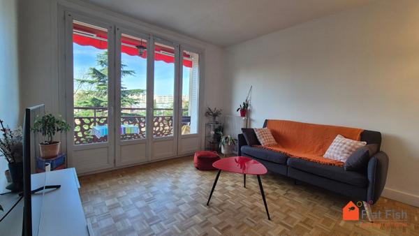 Villeurbanne (69100) À LOUER - T3 lumineux avec balcon et loggia fermée - 950 € CC - 67,38 m²