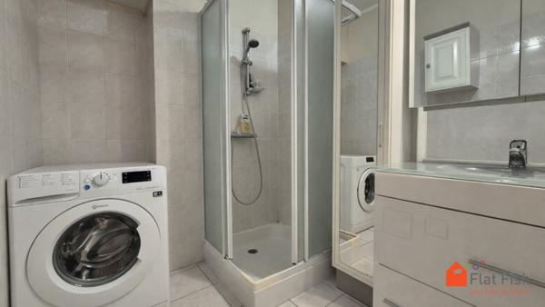 Villeurbanne (69100) À LOUER - T3 lumineux avec balcon et loggia fermée - 950 € CC - 67,38 m²