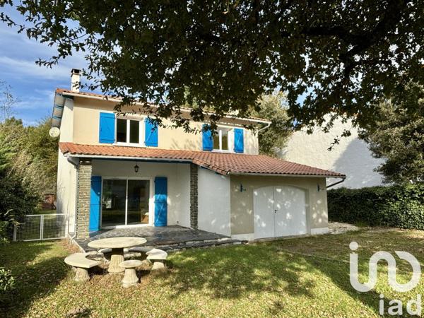 Maison 5 pièces de 111 m² à Les Mathes (17570)