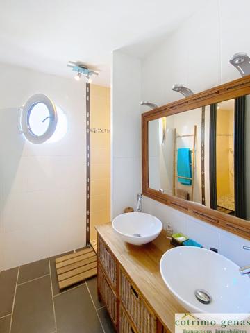 Chassieu Villa 135m² habitables+piscine Terrain 645m²