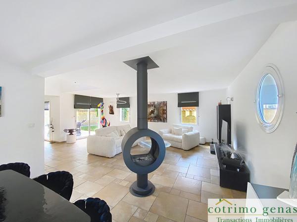 Chassieu Villa 135m² habitables+piscine Terrain 645m²