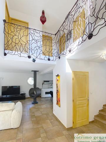 Chassieu Villa 135m² habitables+piscine Terrain 645m²