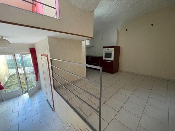 Maison de bourg atypique